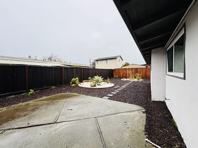 27736 Gainesville Ave — Photo 13