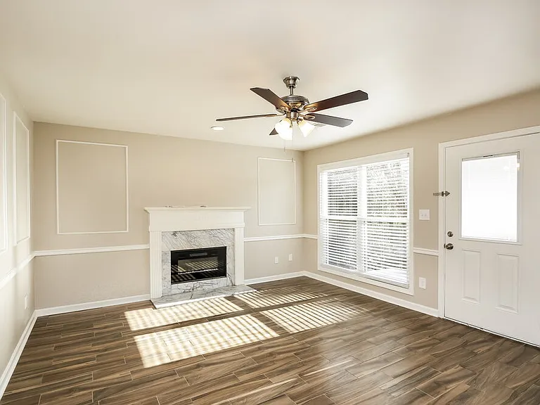 655 Suwanee Lakes Cir — Photo 6