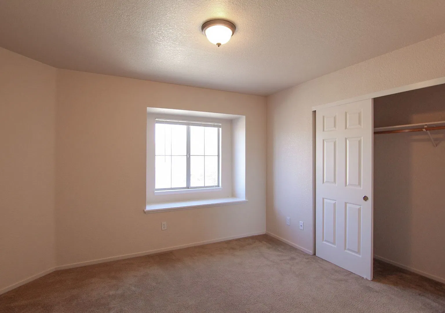 BurtonDr1160 — Photo 1