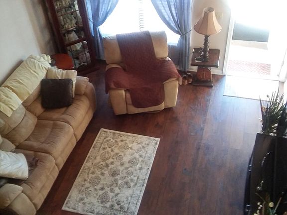 3rd image of 1574 SE Hatfield Ct