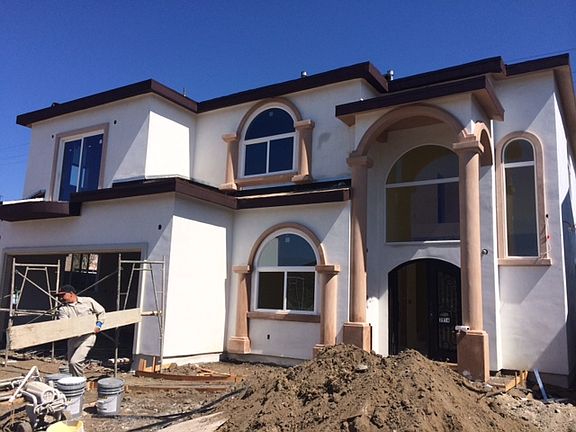 3rd image of 3914 Tuller Ave
