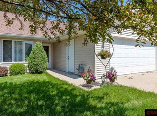 108 Blue Bird Path, Mankato, MN 56001