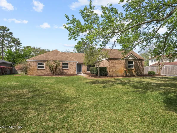 2270 THE WOODS Drive E, Jacksonville, FL 32246