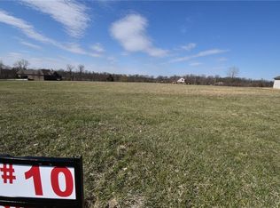 8468 Black Oak Dr, Martinsville, IN 46151