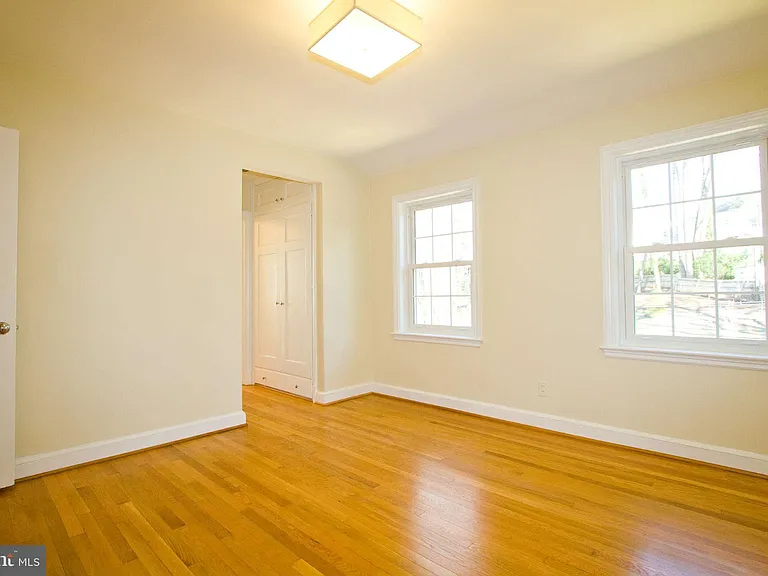 3717 Fordham Rd NW — Photo 9