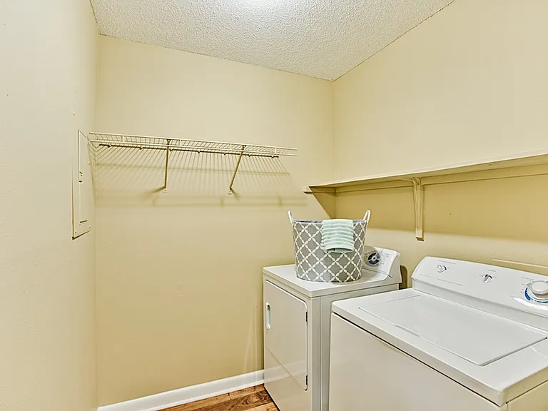 2 Bedroom Luxury-Classic Style