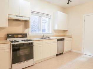 2432 N Clybourn Ave #2F, Chicago, IL 60614