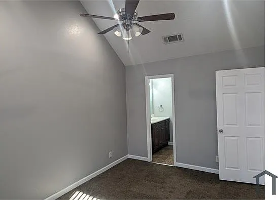 3 bed, 975 sqft, $1,995 — Photo 4
