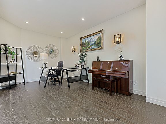 5th image of 59 Splendor Dr