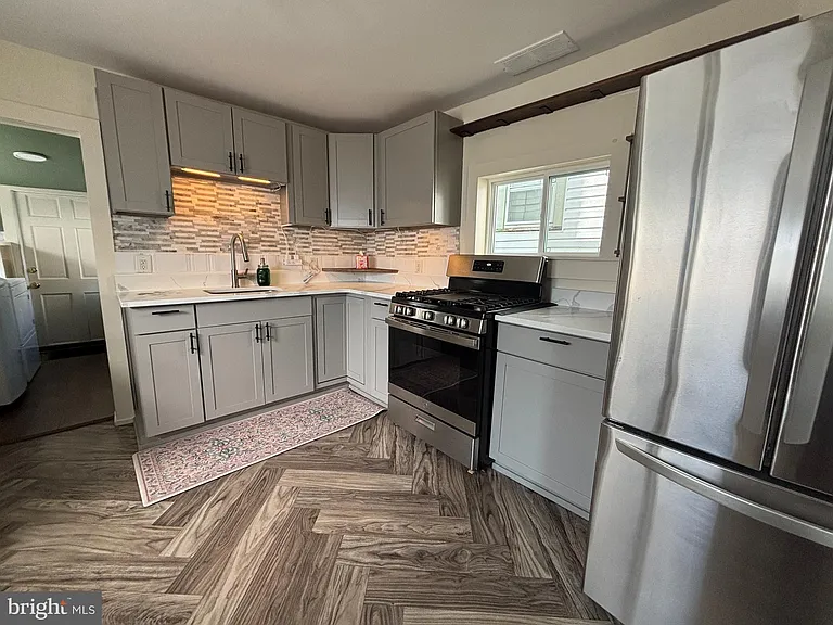 167 West Ave — Photo 7