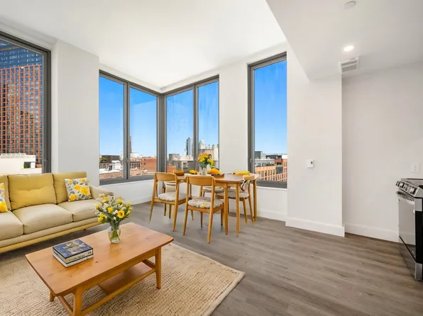 75 Dupont Street image 1 of 26