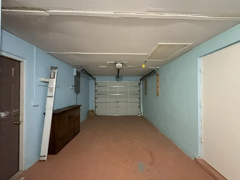 2055 Hyatt Dr — Photo 27