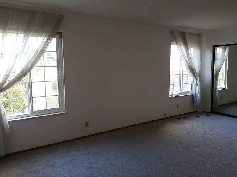 6385 Vicanna Dr — Photo 12