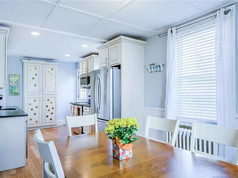 1 Lucas Ave — Photo 3