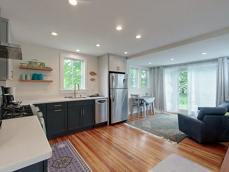 23 Warren Ave #1 — Photo 7