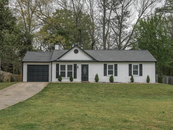 356 Meadow Trace Dr, Auburn, GA 30011