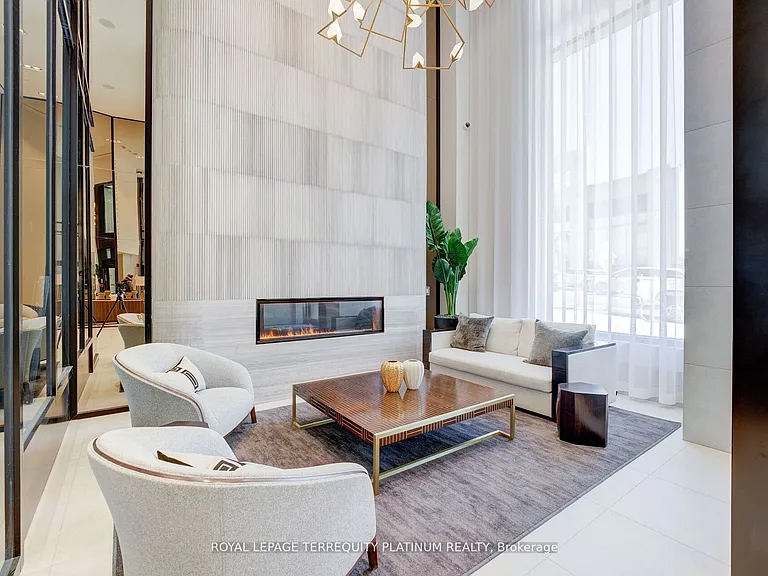 2020 Bathurst St #725 — Photo 14