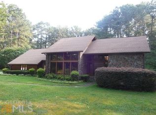 1244 Dogwood Rd, Snellville, GA 30078