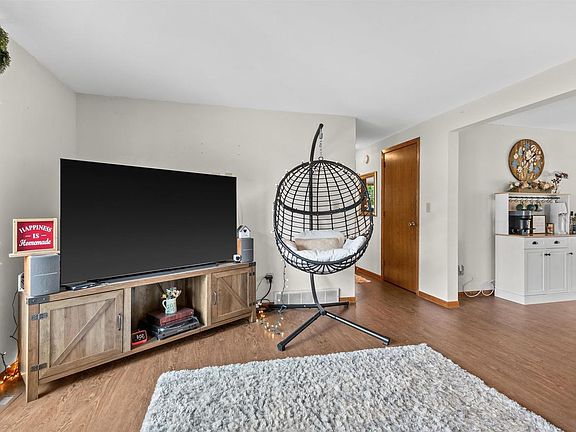 4th image of 2931 4TH STREET SOUTH