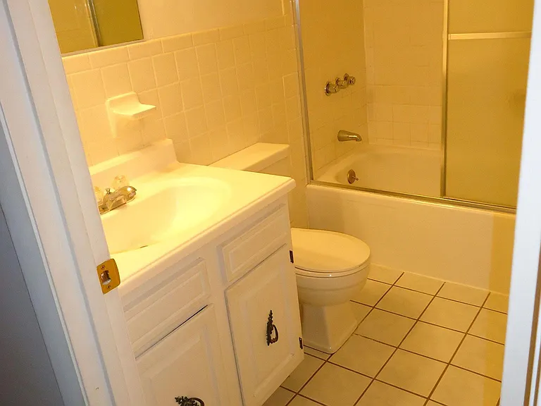 695 N 3rd St #1 — Photo 6