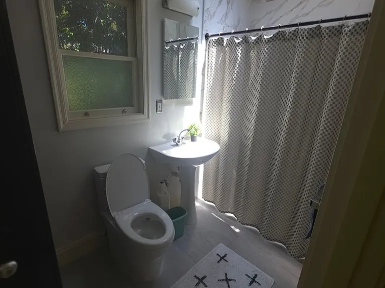 19 Orchard Ln — Photo 2