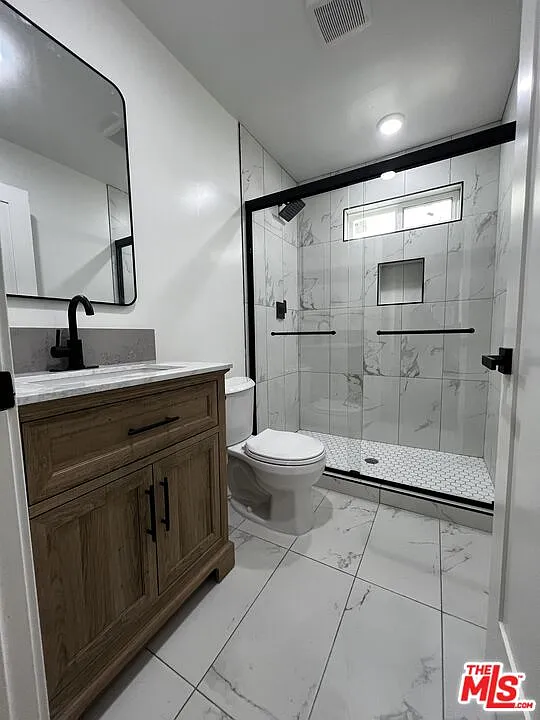 2 bed, 1.0 bath, 950 sqft, $2,950 — Photo 2