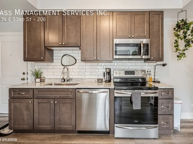 5228-34 S Blackstone / 1424-28 E 53rd St — Photo 10