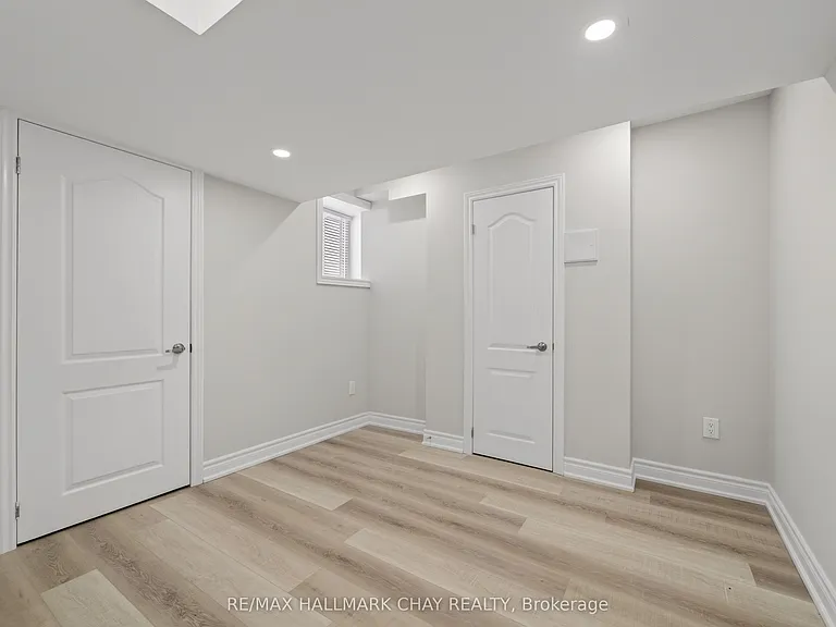 63 Janes Cres #BASEMENT — Photo 22