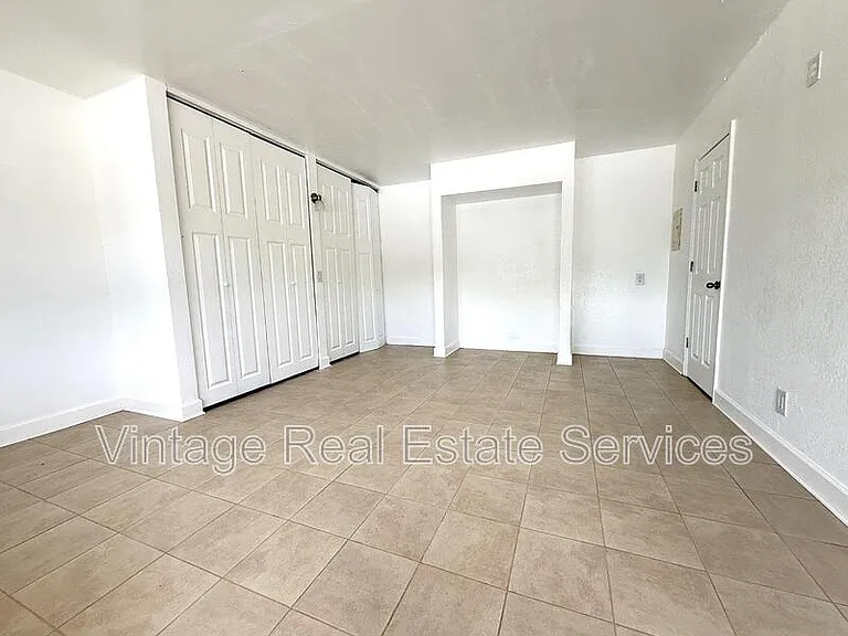 Whitehall Garden Apartments — Photo 14