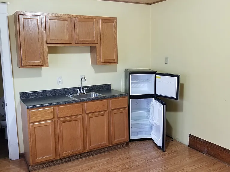 810 Monroe St #2 — Photo 5