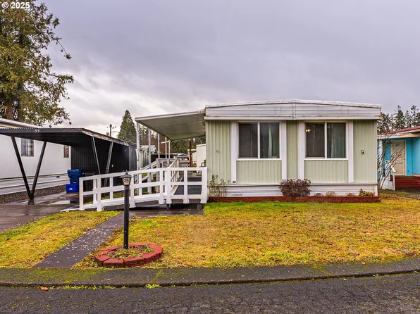 205 S 54th St Space 35, Springfield, OR 97478