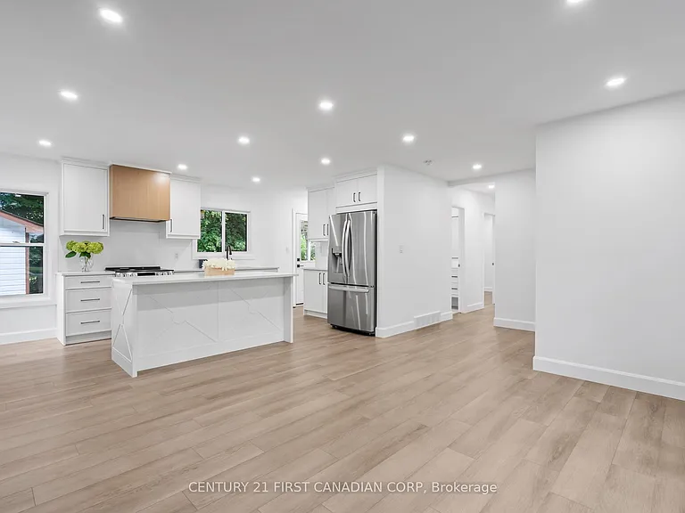 32 Braemar Cres — Photo 12
