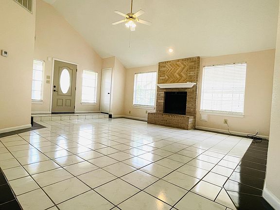 3rd image of 1234 Catskill Dr