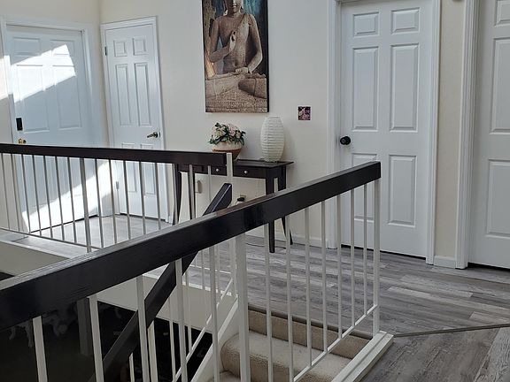 All bedrooms are on the second floor.
This is the staircase to the hallway that leads to bedrooms.
