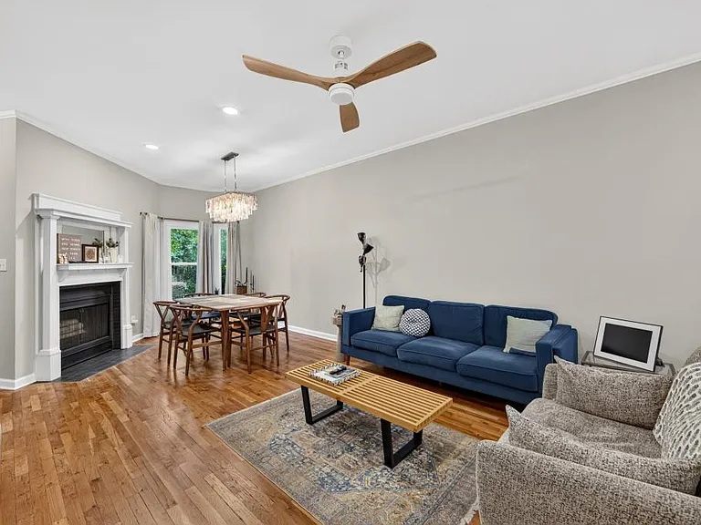 312 W 10th St — Photo 10