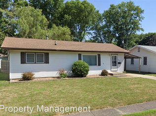 223 Magnolia Dr, Bloomington, IL 61701