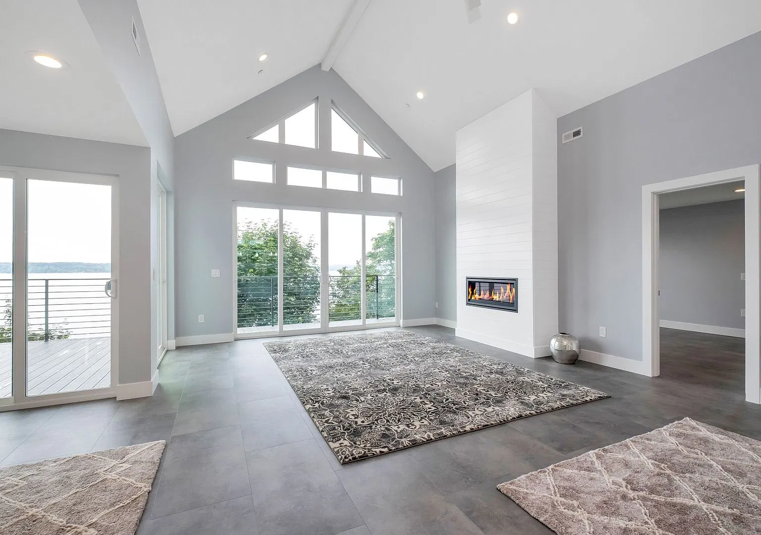Sound2sky Luxury View Home — Photo 3