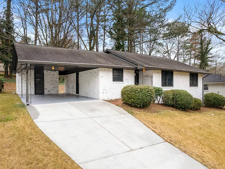 1127 Rogeretta Dr — Photo 2
