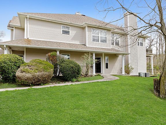 2nd image of 401 Willow Pond Dr #401