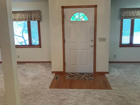 4th image of 1108 Eastgate Dr