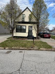 802 S 10th St, Council Bluffs, IA, 51501