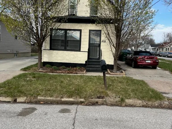 802 S 10th St, Council Bluffs, IA 51501