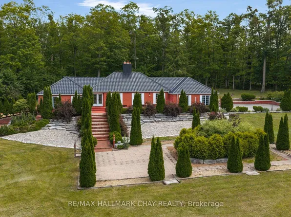 24 Woodland Cres, Oro Medonte, ON L4M 4Y8