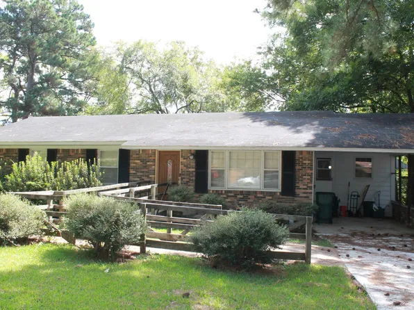 1011 S Magnolia Dr, El Dorado, AR 71730