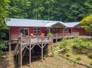 211 Rustic Rd, Waynesville, NC 28786