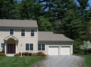 12 Stonegate Ln, Bedford, MA 01730