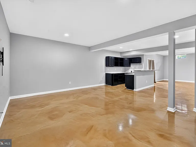 9036 Woodpecker Ct — Photo 41