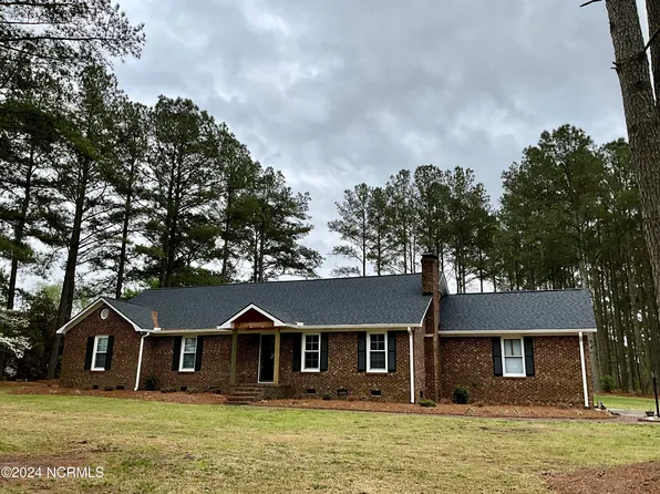 3528 Mobleys Bridge Road, Grimesland, NC 27837