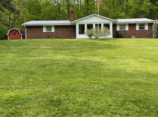 7038 Middle Run Rd NW, Dover, OH 44622