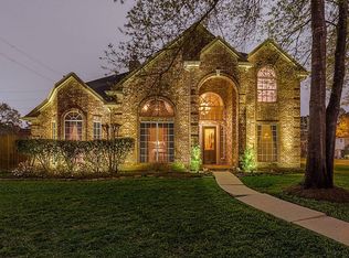 24202 N Riding Dr, Tomball, TX 77375